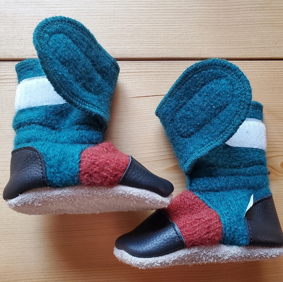 Mistral Felted Wool  Baby Booties - Picture 4 of 5